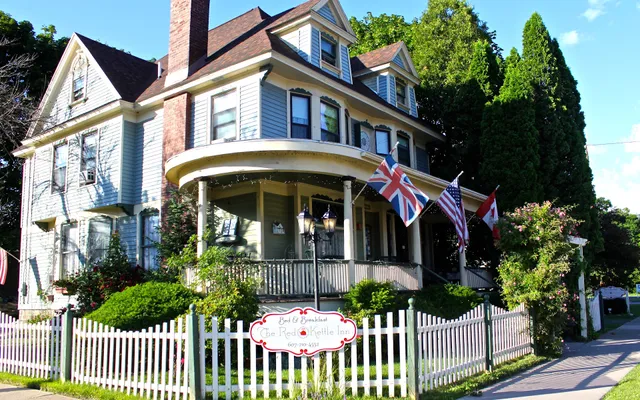 The Red Kettle Inn Bed and Breakfast