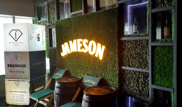 Tokkyo i Club & Lounge ️ F Bar, Brewery & Lounge