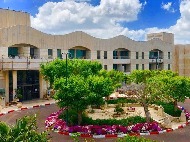 פסגת שורש - מלון דירות לטווח קצר