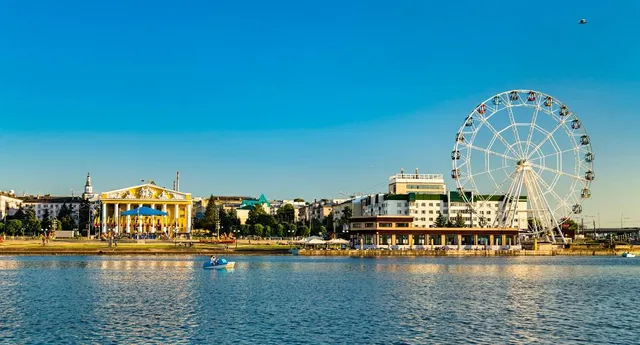 Pamyatnik Ostapu Benderu I Kise Vorob'yaninovu