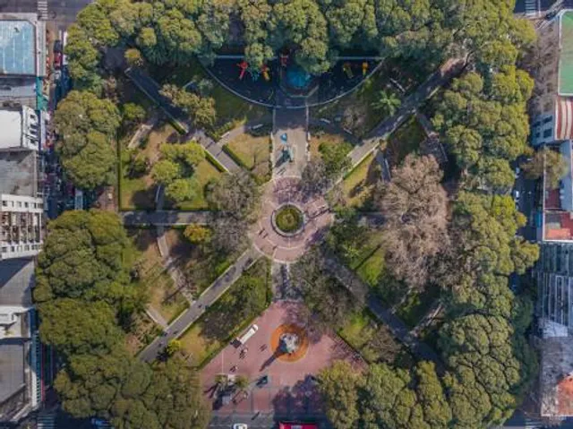 Plaza General Pueyrredón