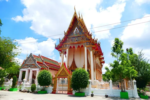 Wat Tha Banthoeng Tham
