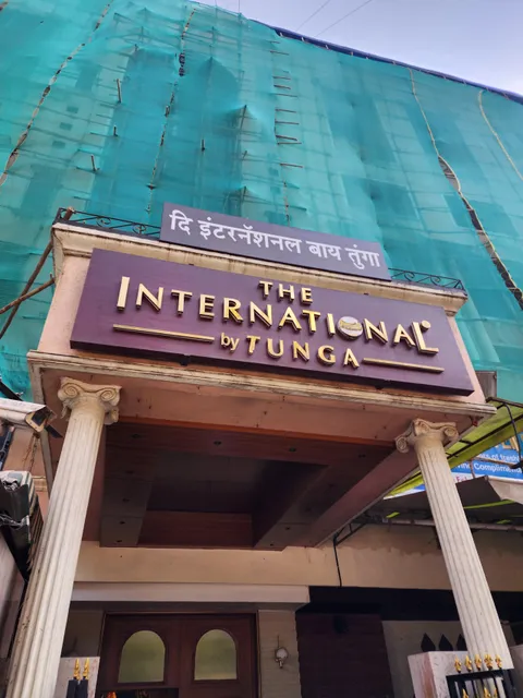 Tunga Kitchen & Bar Restaurant