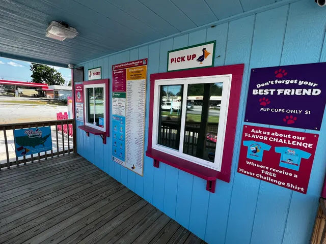 Pelican’s SnoBalls of Greenwood