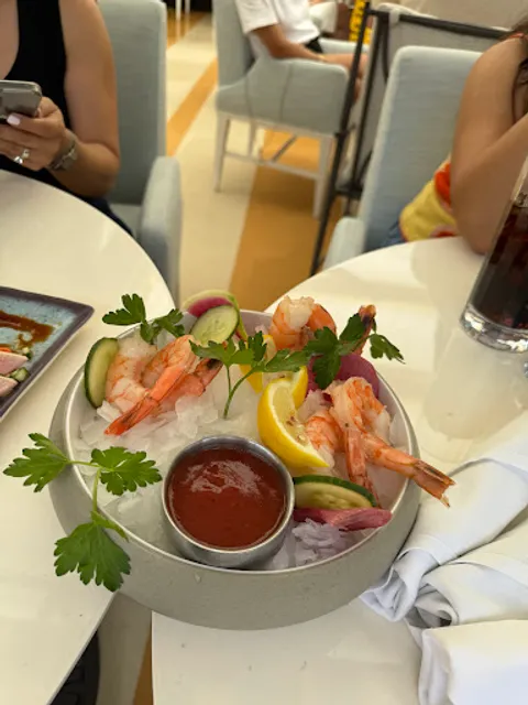 COMO Poolside Café & Bar