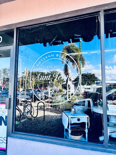 Aunt Jenn's Tea & Spice Shop