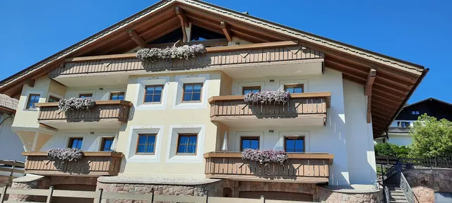 Appartamenti Casa Salesai Fam Boschetto