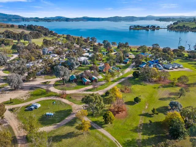 Lake Hume Holiday Park