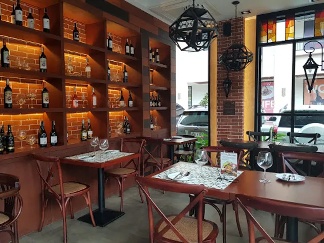 Barcino - Santolan Town Plaza