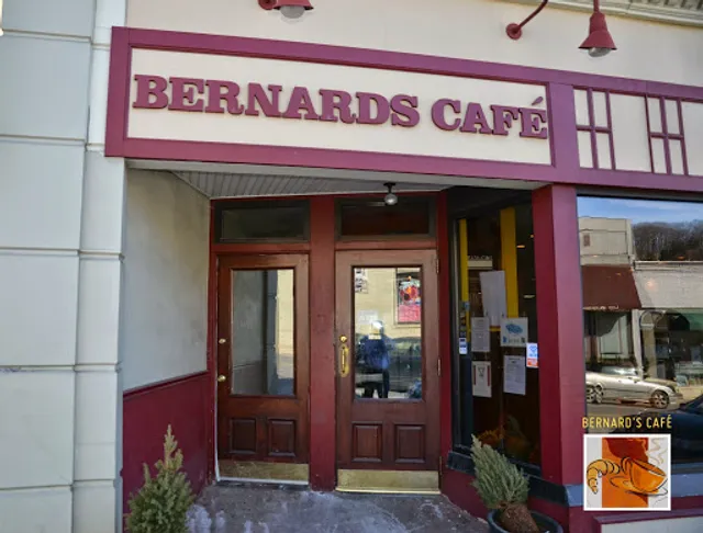 Bernards Cafe