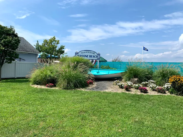 Masone Beach Club Village of Island Park