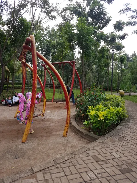 Taman Dadap Merah