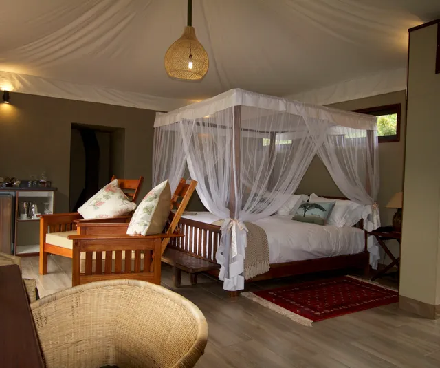 Inzalo Safari Lodge