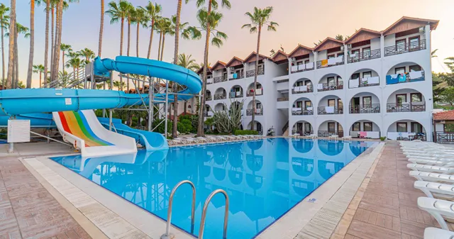 Club Tropical Beach Hotel