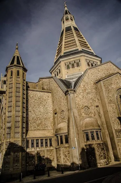 Église Saint-Julien de Domfront