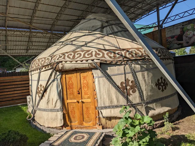 Apple Hostel Bishkek