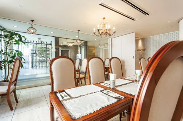 Coffee Parlor Hilltop