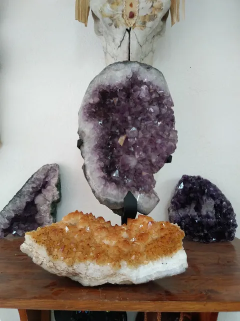 Brenda's rock shop and jewelry