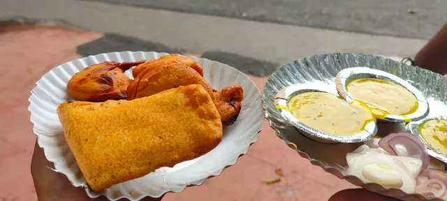 Lashkari Bhajiya House