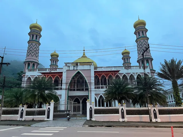Masjid Al-Munawarah Aonang