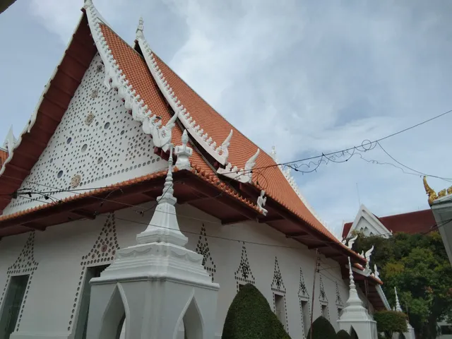 Wat Yai Intharam