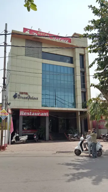 OYO Hotel Dream Palace