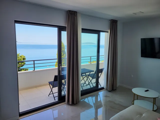 Bellissima Brist Apartments