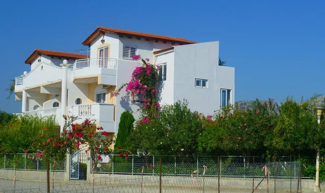 Paul's Garden Studios