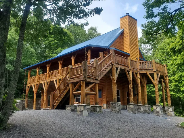 High Rock Haven Log Cabin Vacation Rental