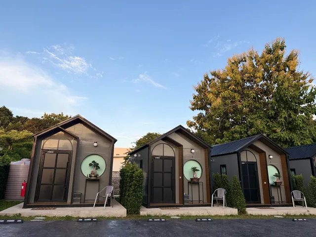 Zeevila resort (ซีวีร่า รีสอร์ท)