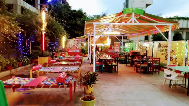 Tim Luck Luck (Bar & Restaurant)