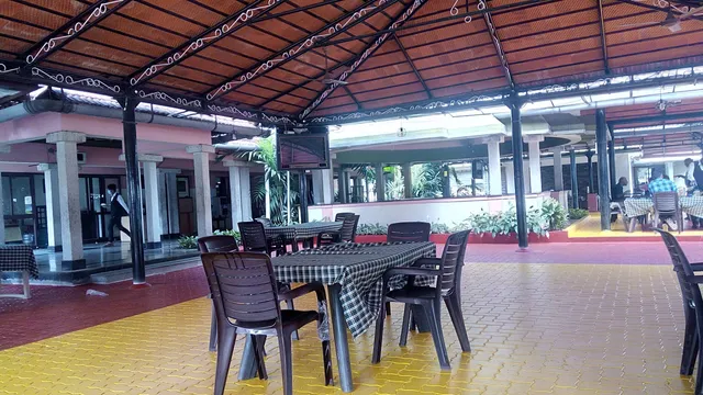 Jayachamarajar Wadiyar Golf Course Restaurant and Stay