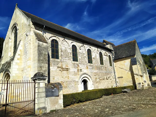 Sanctuaire Carolingien de Cravant-les-Coteaux localement dénommée vieille église Saint-Léger du Vieux-Bourg