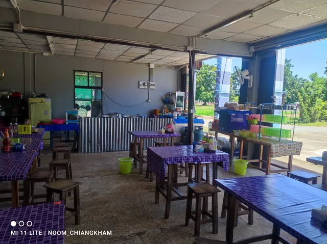 ร้านข้าวซอย ขนมเส้น อาหารตามป้าย