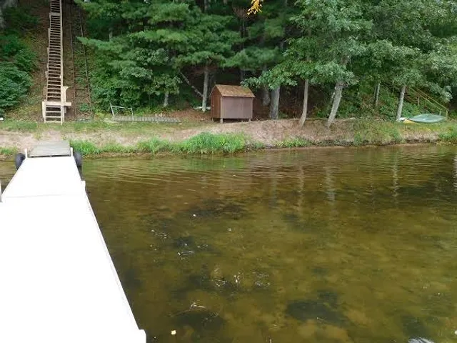 Middle McKenzie Lake