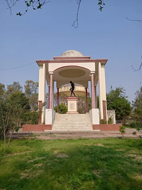 Phool Bagh Park