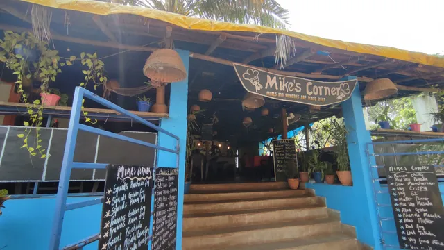 Mike's Corner - Reis Magos