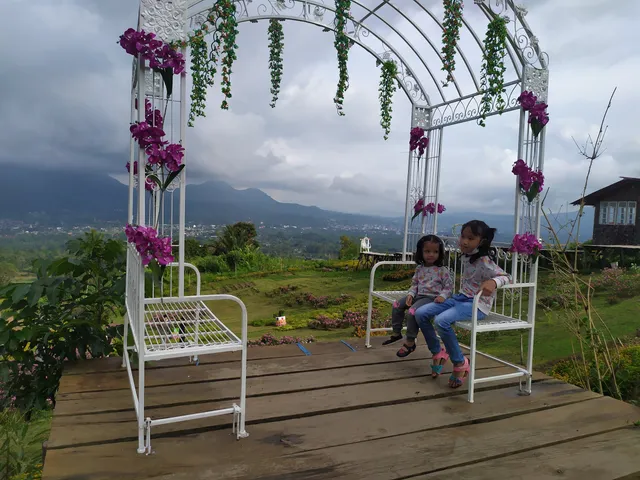 Taman Wisata Mahoni