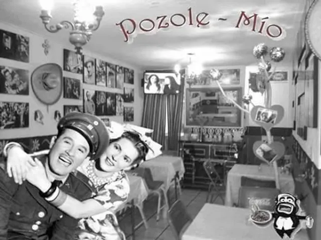 Pozole ~ Mío Cenaduría