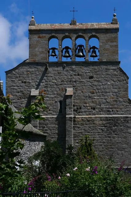 Eglise Saint-Pierre et Saint-Michel à Saint-Urcize