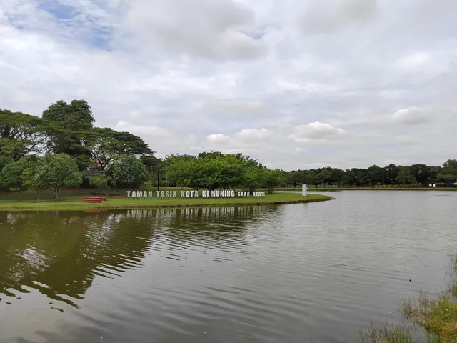 Kota Kemuning Lakeside Park