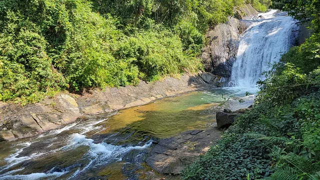 Makeli Ella Waterfall