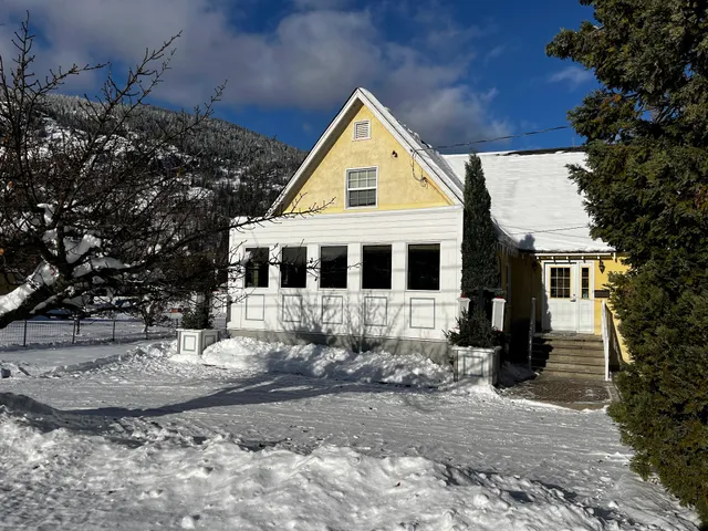 Genelle House B&B Guest House