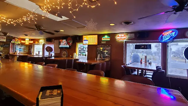 Hinders Sports Bar & Grill