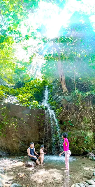 Warasiwis Falls, Namulandayan, Lupao, Nueva Ecija