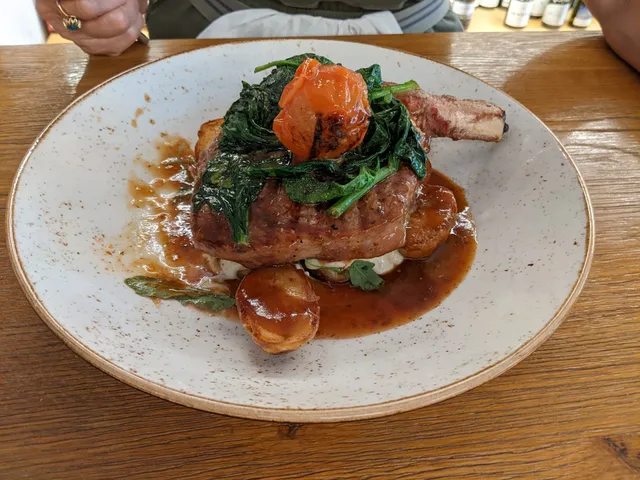 Oak Barrel Wood Fired Pizza • Restaurant & Bar