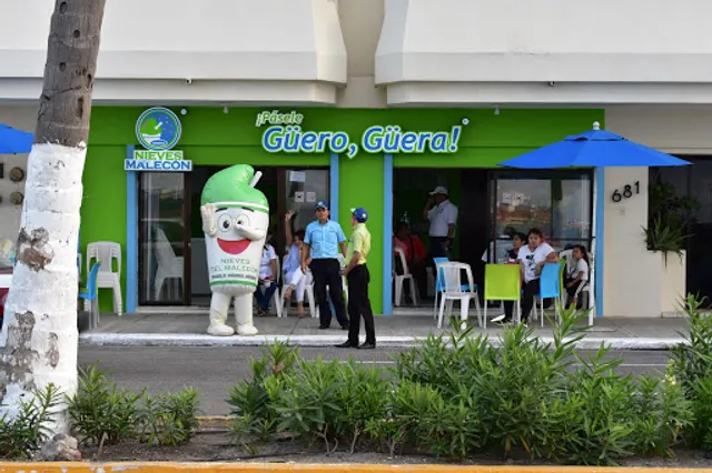 Nieves del Malecón ¡Pásele Güero Güera!