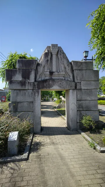 The Museum Without a Roof