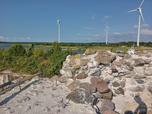 Virtsu vasallilinnus