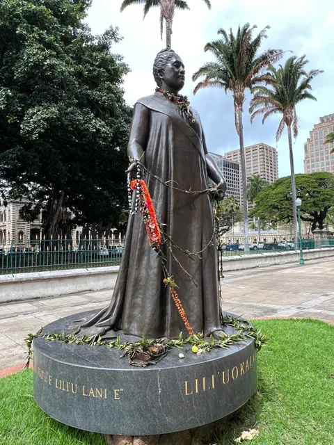 Queen Lili‘uokalani Statue